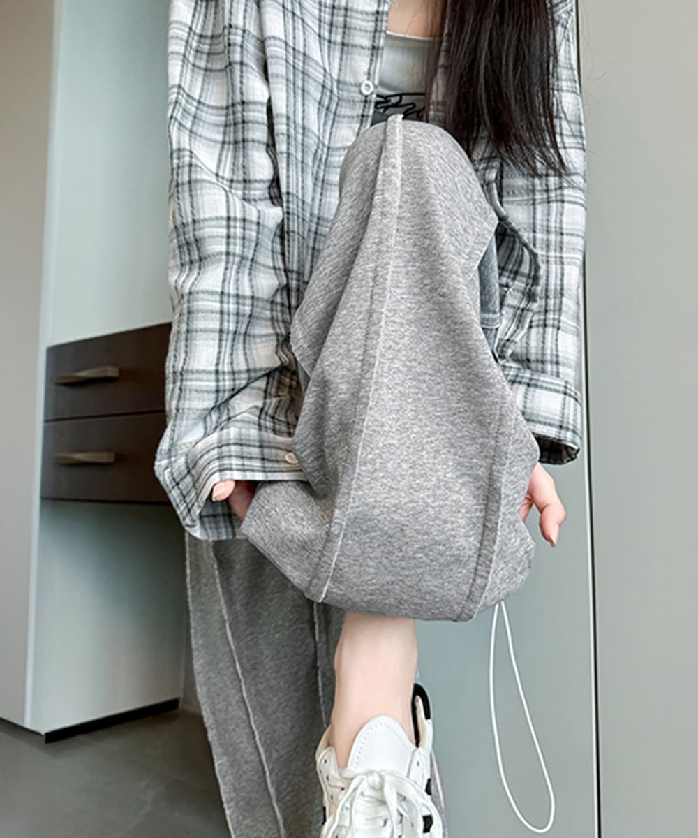 バギーパンツ ゆったりワイドスウェットパンツ 裾ドローコード付き